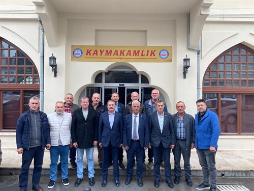 MUHTARLAR DERNEĞİ BAŞKANI VE ÜYELER KAYMAKAMIMIZ SAYIN KEMAL İNAN' I ZİYARET ETTİ.